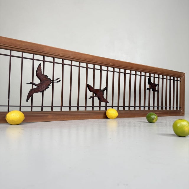 This elegant Japanese ranma from the 1930s combines clean lines with refined carved detail. Its long, horizontal format...