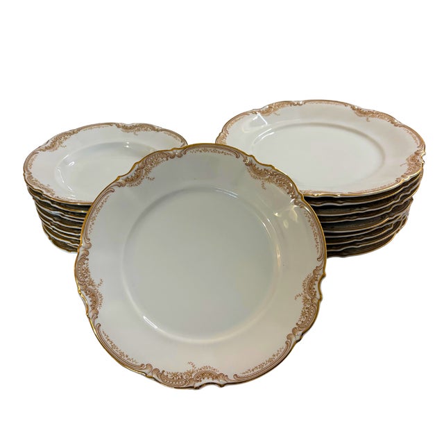 Rococo Bavarian Sylvia Dinner Service for 10 in Porcelain with Gilt Rococo Decor from Hutschenreuther, 1960s, Set of 20 For Sale - Image 3 of 5