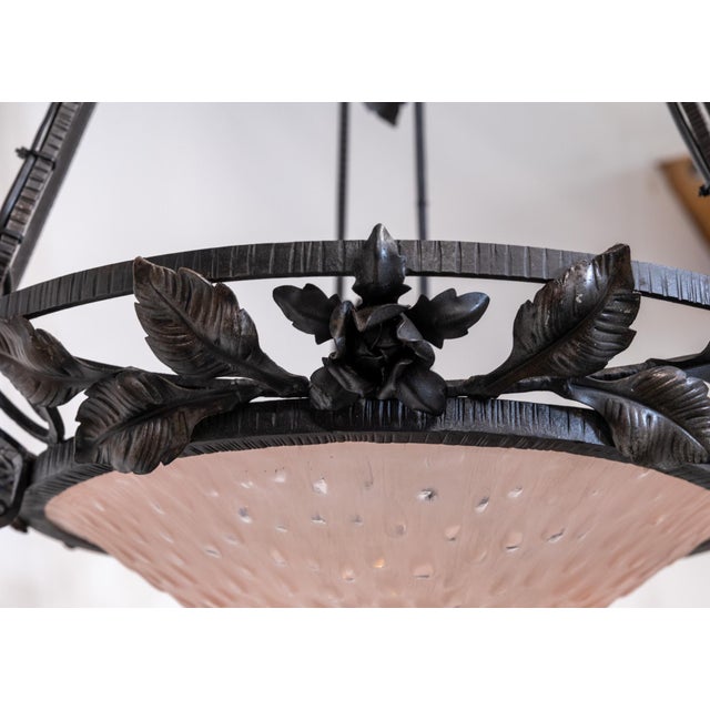 Art Deco Lunéville Pink Frosted and Wrought Iron Chandelier 1925 by Muller Frères, 1920s For Sale - Image 14 of 15