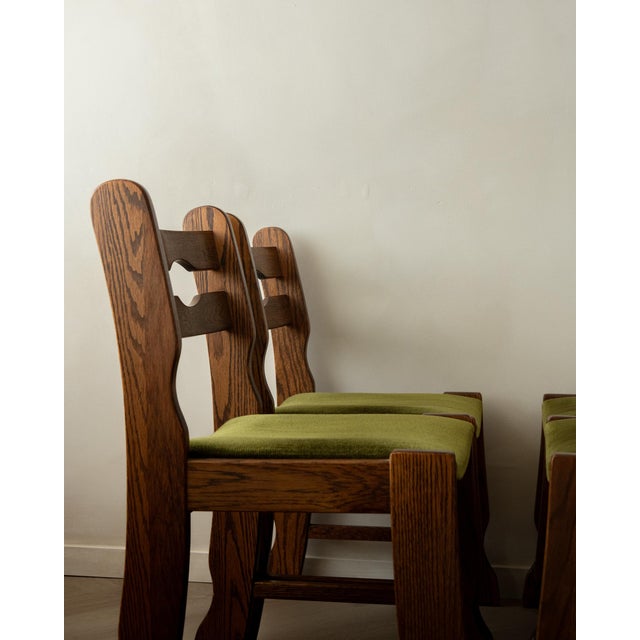 Brutalist Oak Razorback Dining Chairs with Green Velvet, 1970s, Set of 4 For Sale - Image 12 of 18