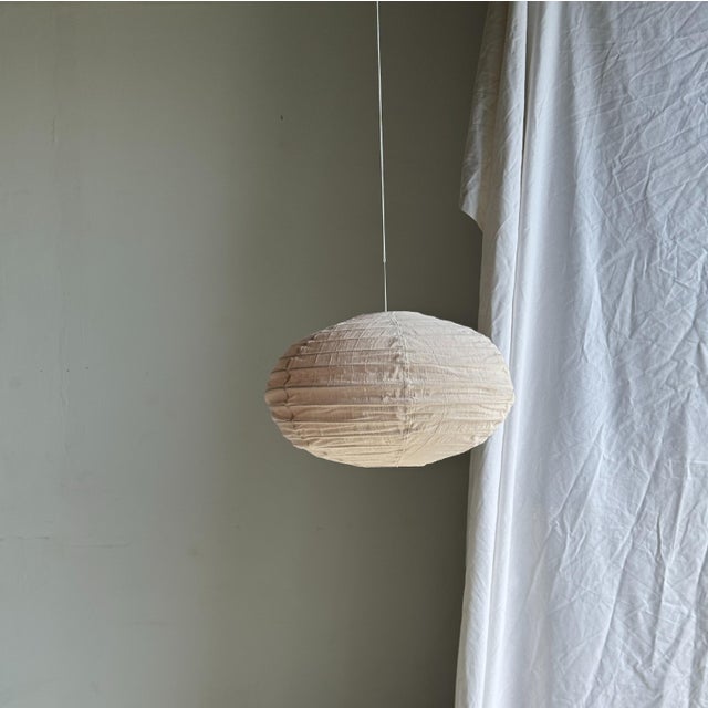 Japanese Pendant Light in Rattan and Natural Linen For Sale - Image 5 of 18