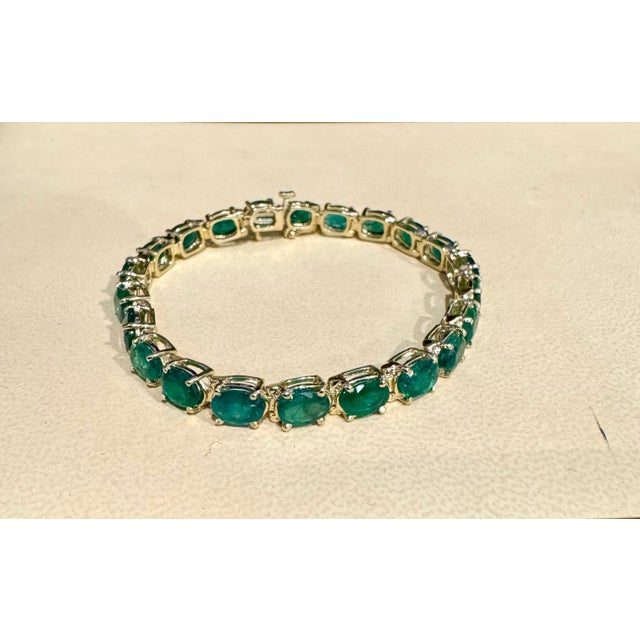 16 Carat Natural Emerald Cocktail Tennis Bracelet 14 Karat Yellow Gold For Sale - Image 14 of 18
