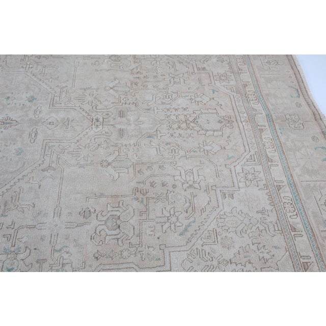 Mid 20th Century Elegant Faded Persian Heriz Rug – Soft Beige, Taupe & Blue -7' 7'' X 10' 4'' For Sale - Image 10 of 12