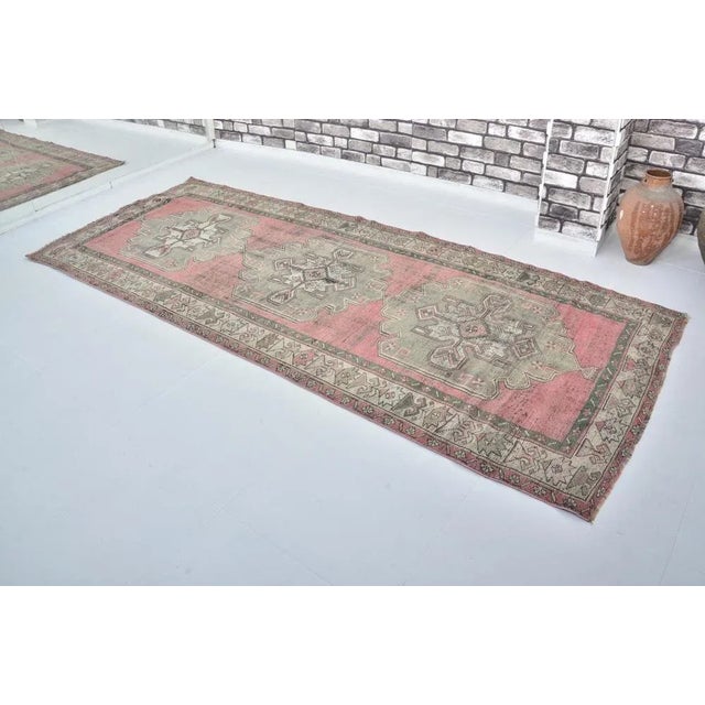 1960s Large Anatolian Rug, 1960s For Sale - Image 5 of 7