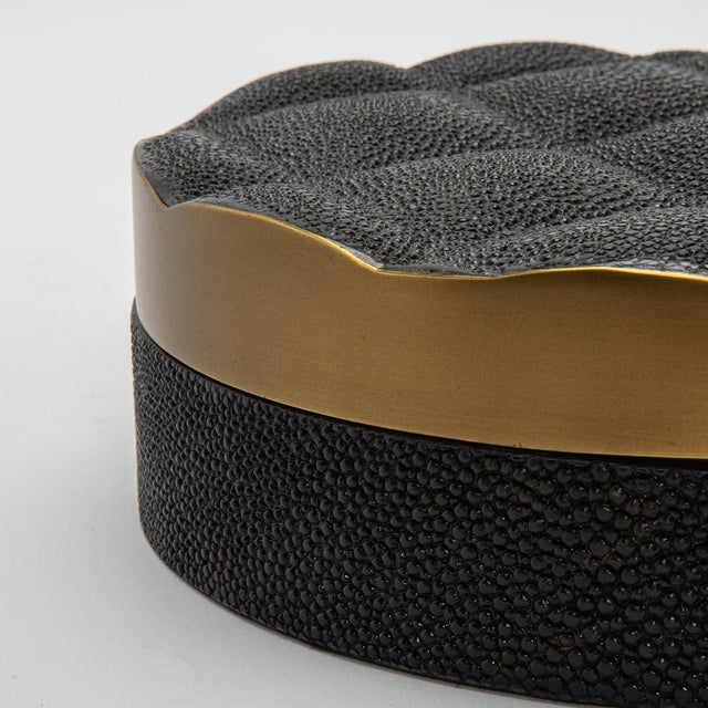 Black Set of 2 Quilted Boxes in Black Shagreen With Bronze Patina Brass by Kifu Paris For Sale - Image 8 of 9