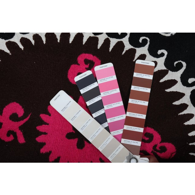 Suzani Tablecloth 4'1'' X 5'2'' For Sale - Image 10 of 10