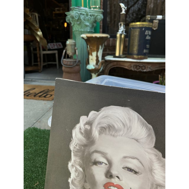 Up for consideration is a beautiful black and white print of Marilyn Monroe on canvas. This would look lovely in your home...