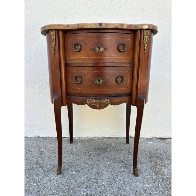 Antique French Louis XV or Louis XVI Style Kidney-Shaped Marquetry Commode / Side Table With a Marble Top For Sale In Los Angeles - Image 6 of 12