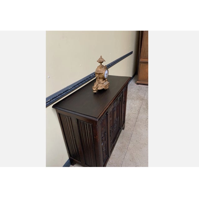 Age: circa 1880 Wood type: solid oak Condition: very good, meticulously maintained, fully restored original condition...