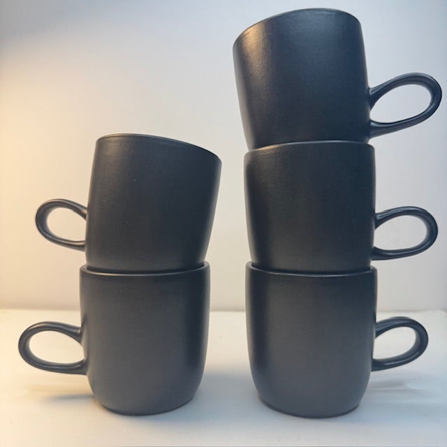 Vintage Heath Ceramics Studio Mug Set by Edith Heath, Form 305 (Set of 5) For Sale - Image 11 of 13