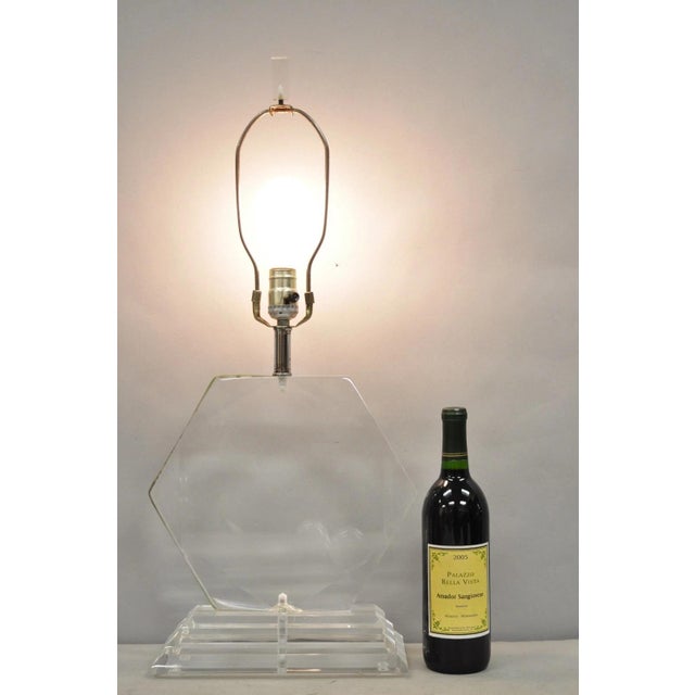 Vintage Mid Century Modern Faceted Hexagon Diamond Clear Lucite Table Lamp For Sale - Image 12 of 12