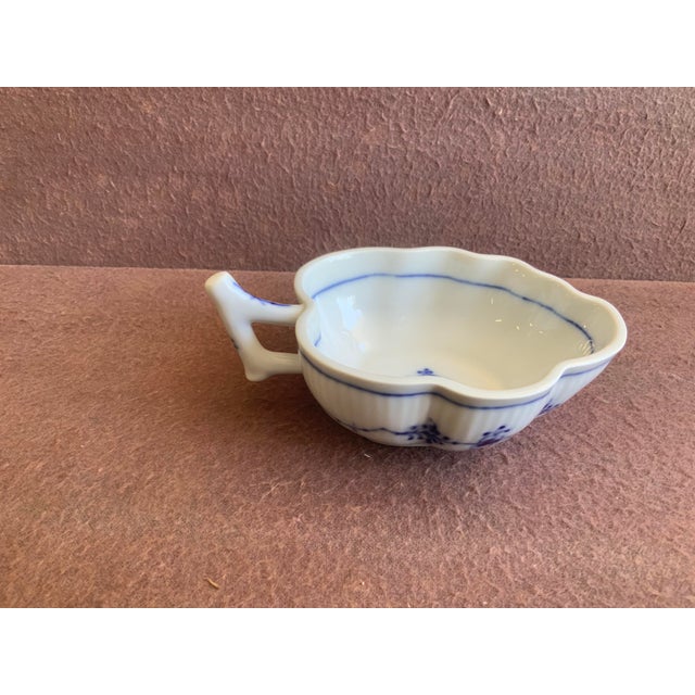 Royal Copenhagan 1960s Royal Copenhagen Blue Fluted Small Leaf Dish For Sale - Image 4 of 6