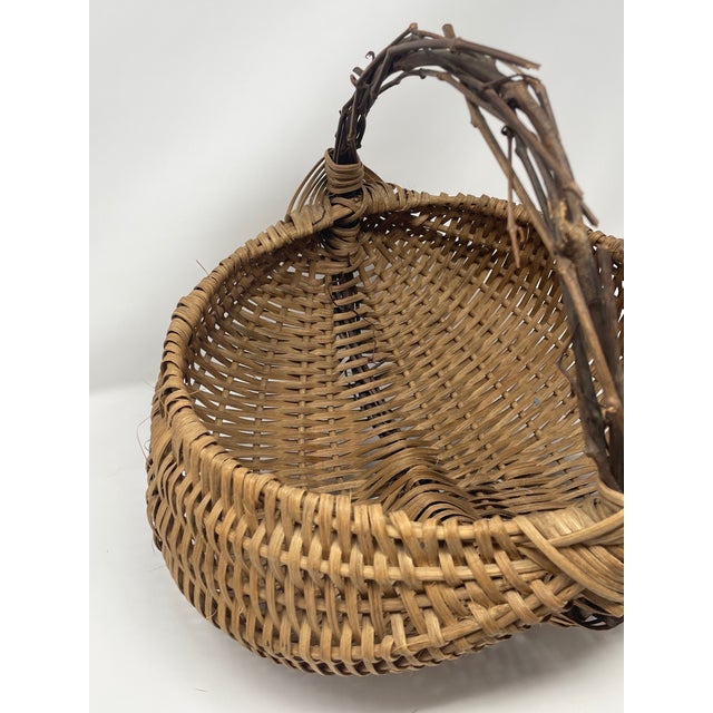 Late 19th Century Antique 19th Century Buttocks Basket – Hand-Split Oak W/ Twig Handle & God’s Eye For Sale - Image 5 of 10