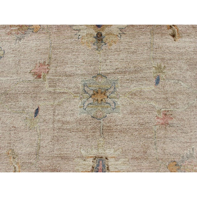 Early 21st Century Keivan Woven Arts Angora Turkish Oushak Rug in Dusty Pink and Ivory For Sale - Image 5 of 12