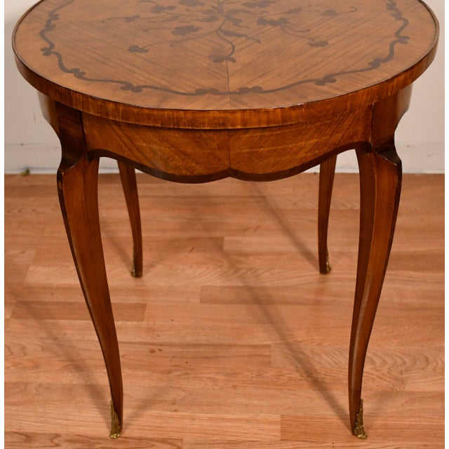 1930s French Satinwood Inlaid Center Table / Side Table For Sale - Image 4 of 11
