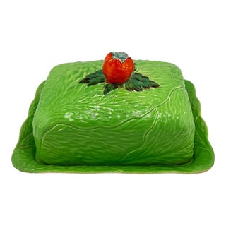 English Majolica Cabbage Butter or Cheese Dish With Tomato Finial, Circa 1920s For Sale