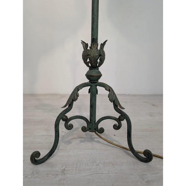 Tiffany-Style Floor Lamp in Metal For Sale - Image 10 of 18