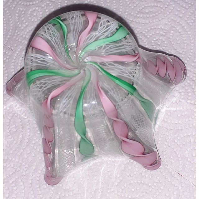 Glass Vintage Venetian Murano Style Latticino Hand Blown Ruffled Handkerchief Vase For Sale - Image 7 of 7