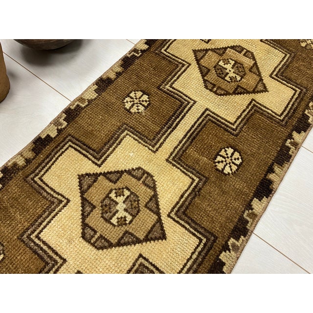 1950s Oushak Wool Anatolian Carpet For Sale - Image 5 of 5