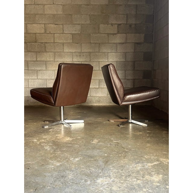 Mid-Century Modern 1970s De Sede Leather and Metal Swivel Chairs- A Pair For Sale - Image 3 of 12