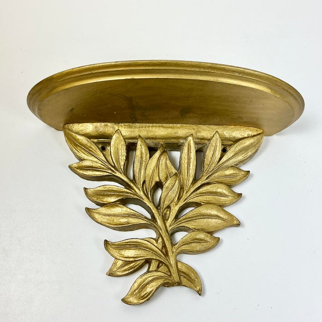 1970s Vintage Hollywood Regency Boho Chic Americana Syroco Wood Gilded Wall Bracket Shelf For Sale - Image 18 of 18
