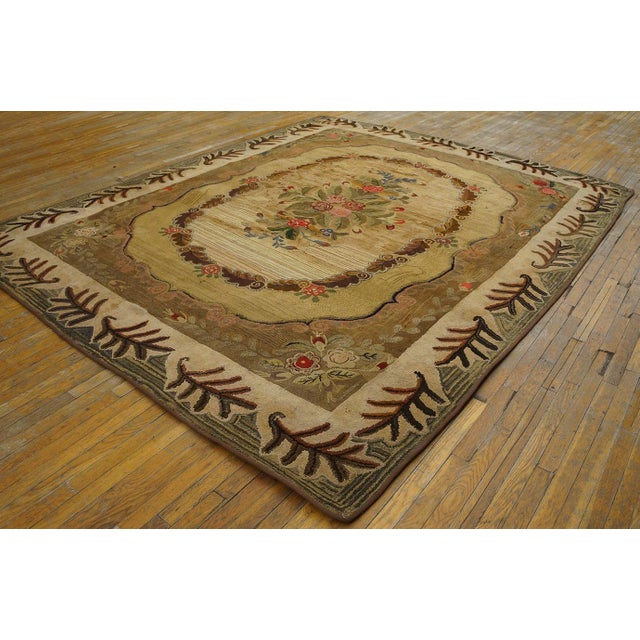 19th Century American Hooked Rug ( 9' x 10'2" - 275 x 310 )