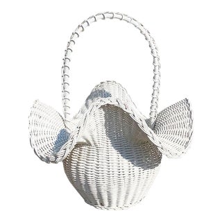Vintage Wicker Wavy Ruffled Trompe l'Oeil Basket With Handle For Sale