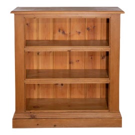 Example of Bookcases and Étagères in Milwaukee