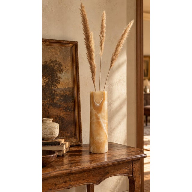 Modern Cylindrical Vase in Natural Veined Onyx Semi-Precious Stone, 2000s For Sale - Image 3 of 6