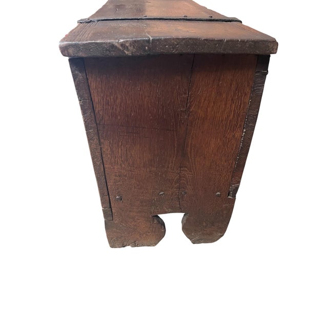 Vintage Oak Chest with Arches and Line Decoration, 1920s For Sale - Image 3 of 8