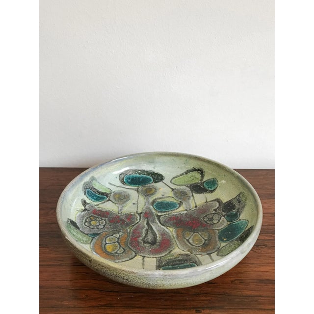 - Decorative Italian plate, coin tray or ceramic centerpiece - Marked 'Lega Faenza' - From around the 60s This piece has...