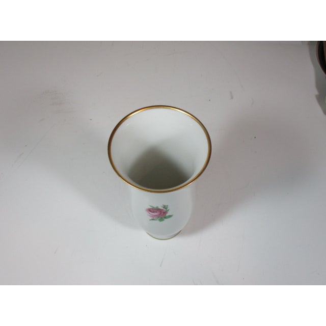 1960s Vintage A.K. Kaiser Co. German Porcelain Rose Vase For Sale - Image 5 of 9