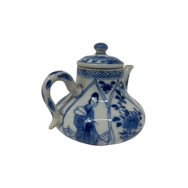 Miniature Porcelain Teapot, 1700 For Sale - Image 3 of 13