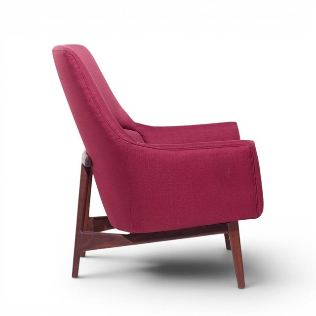 Brown Jens Risom a-Chair Mid Century Walnut Lounge Chair For Sale - Image 8 of 9