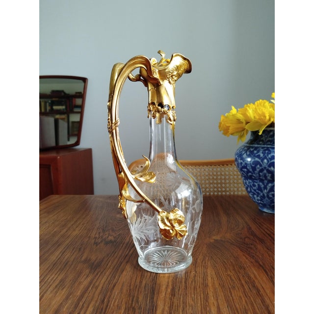 Antique Art Nouveau Belle Epoque Jug in Gilt Metal Ormolu and Hand-Engraved Glass, 1900s For Sale - Image 17 of 18