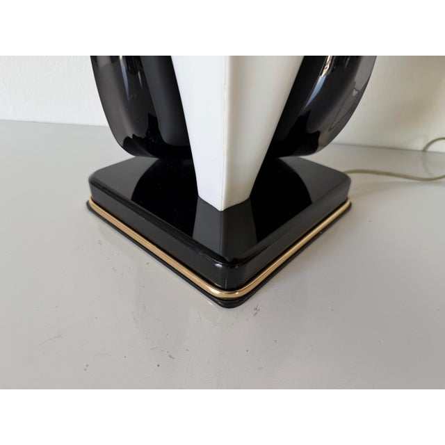 Plastic 1970s Roger Rougier for Maison Rougier Sculptural Calla Lily Acrylic Table Lamp For Sale - Image 7 of 13
