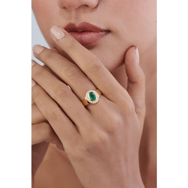 Contemporary Vintage-Inspired Oval Emerald Diamond Halo Signet Ring Size 4 in 14k Yellow Gold For Sale - Image 3 of 17