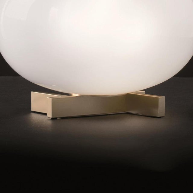 Alba Opaline Blown-Glass Table Lamp by Mariana Pellegrino Soto for Oluce For Sale - Image 4 of 6