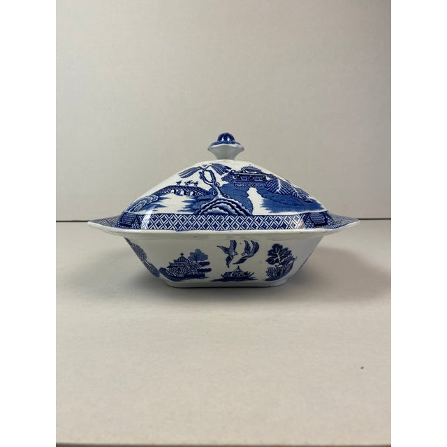 Antique English Staffordshire Blue Willow Covered Serving Dish For Sale In New York - Image 6 of 6