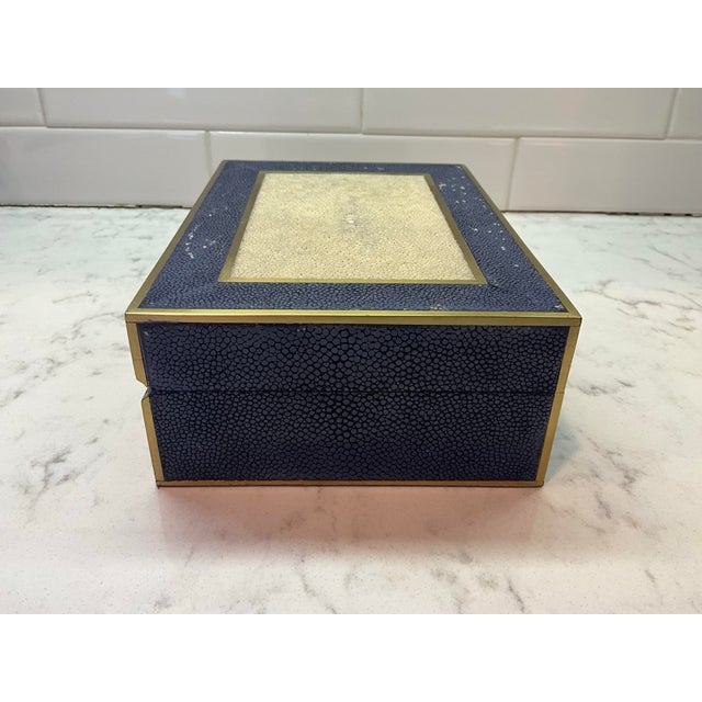 Art Deco Vintage Shagreen Blue Beige Gold Dresser Jewelry Cigarette Box For Sale - Image 3 of 8