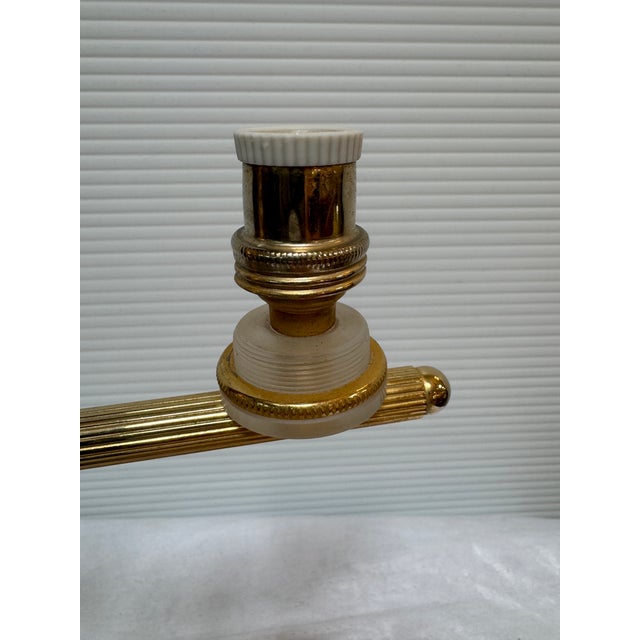 Transparent Mid 20th Century Lalique Ariane Glass Doves Table Lamp For Sale - Image 8 of 12
