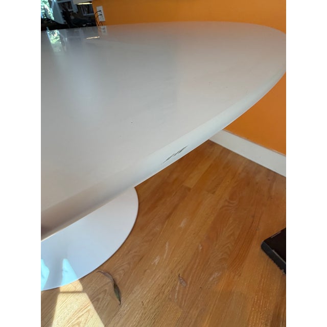 2010s Authentic Eero Saarinen for Knoll Oval Tulip Dining Table, White For Sale - Image 5 of 7