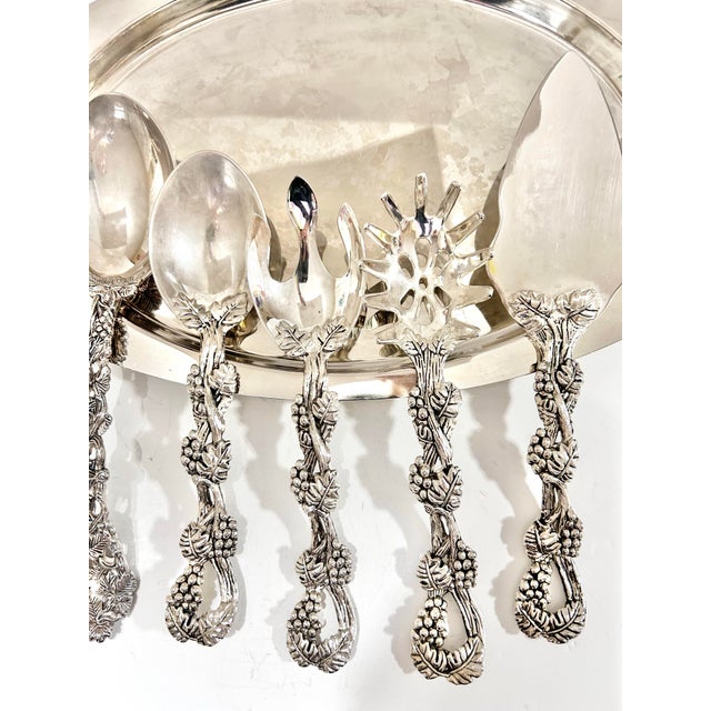 French Country Godinger Grape Motif Silverplate Serving Tray With Matching Servers, Late 20th Century For Sale - Image 3 of 12