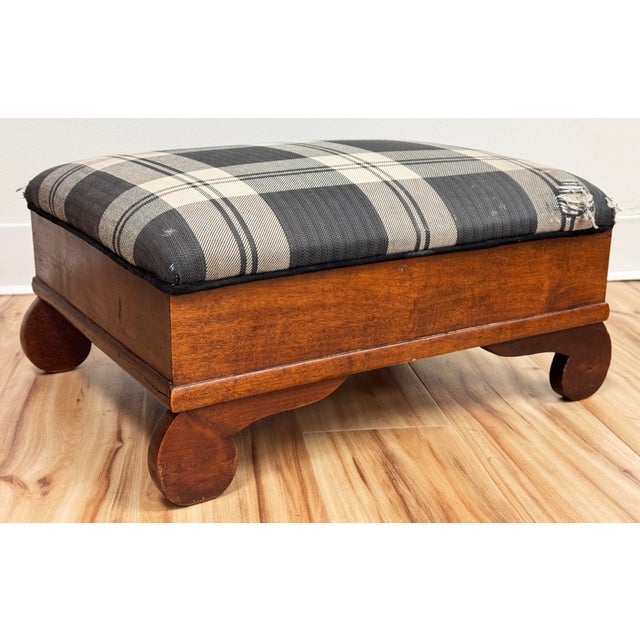 Farmhouse Antique Early American Plaid Upholstery Strorage Footstool For Sale - Image 3 of 10
