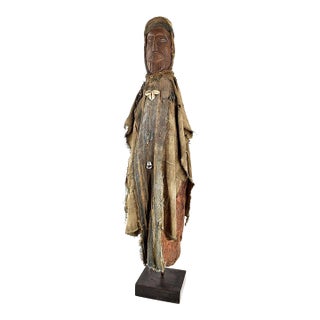 Early 20th Century Toma Standing Wood Figure Guinea For Sale