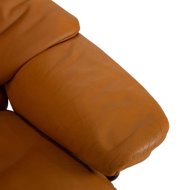 Animal Skin Set of Reno Leather Recliner Chair and Ottoman from Stressless For Sale - Image 7 of 18