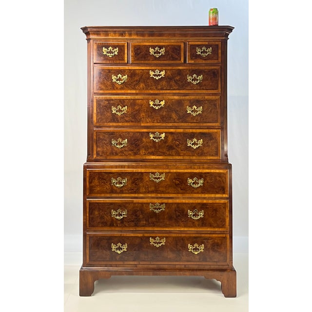 Late 20th Century Henredon Aston Court Banded Mahogany and Burlwood Chest on Chest For Sale - Image 16 of 17