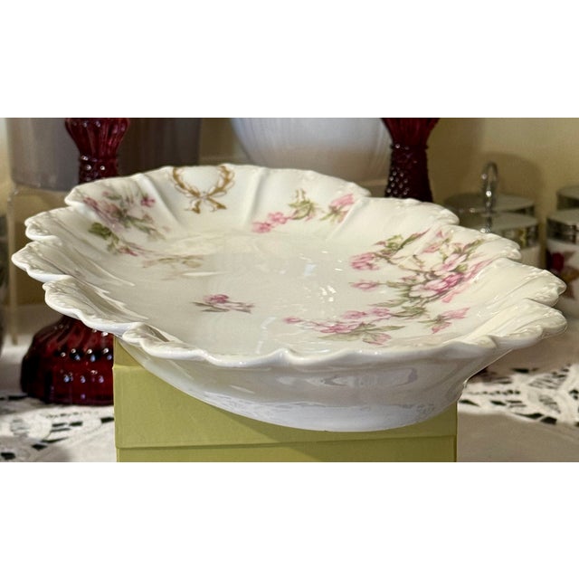 Early 20th Century Antique Haviland Limoges Oval Serving Tray – Pink Florals & Scalloped Ruffled Edge For Sale - Image 5 of 9
