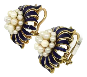 Late 20th Century 10179 - Pearls Cluster Blue Enamel 18k Yellow Gold Clip on Earrings , 2 Pieces