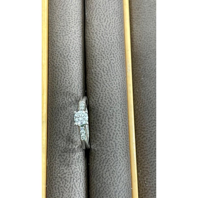 0.75 Carat Diamond Traditional Ring/Band 14 Karat White Gold For Sale - Image 10 of 18